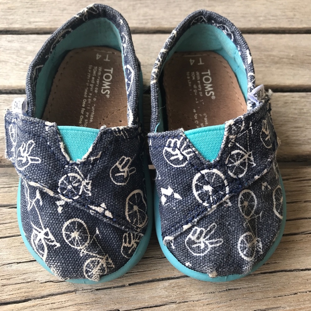 Toms